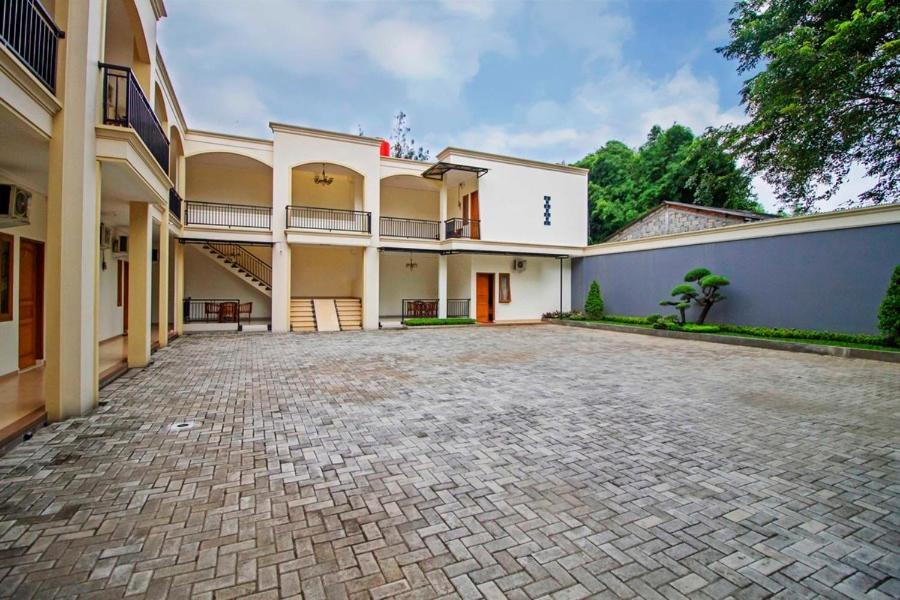 RedDoorz Plus @ Megamendung Puncak 2 Bogor Bagian luar foto